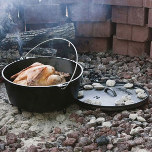 Ceaun din fonta cu capac - cuptor olandez Lodge 36 cm 9,5 litri