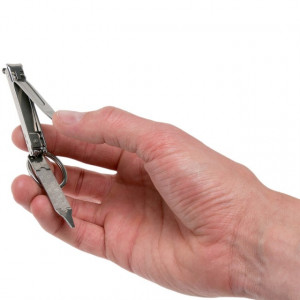 Unghiera Victorinox Multi Nail Clipper - 8.2055.C proportii in mana