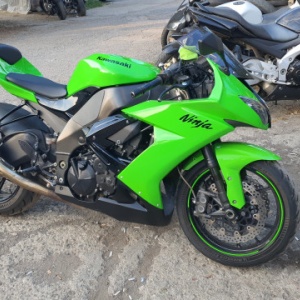 Kawasaki ZX-10R Ninja 2011 - DE INCHIRIAT - MOTO FOR RENT