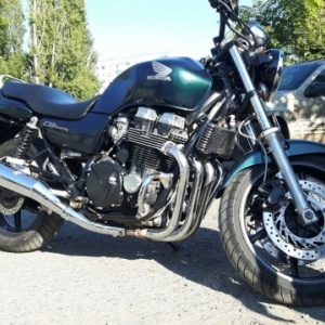 Motocicleta Honda CB750 - 1994