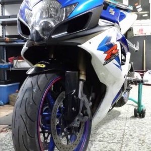 Suzuki GSXR600 K7