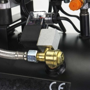 Compresor de aer Profesional fara ulei 8 bari 220l/min 24L 750W B-KBO24LS Barracuda