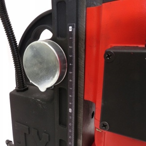Masina de gaurit 2050W verticala cu talpa magnetica cu 1500N de 750 rot/min. prindere de 23mm