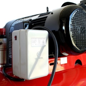 Compresor de aer cu 3 pistoane 10.8kW 1960L/min KraftDele KD1412 TBC