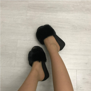 Papuci dama negri cu blana cu platforma S1013
