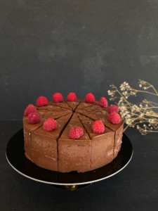 Tort vegan chocolate sponge