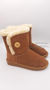 Cizme tip UGG -un nasture, camel