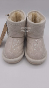 Ghete fetite tip UGG