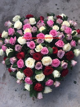 Coroane Funerare Bucuresti Inima Trandafiri Asortati