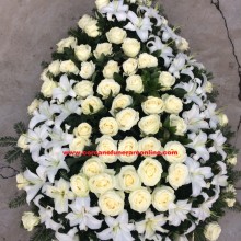 Coroane Funerare Crinii Inperiali si Trandafiri Albi