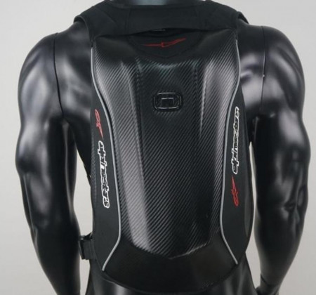 Rucsac moto cu inscriptiile ALPINESTARS CARBON