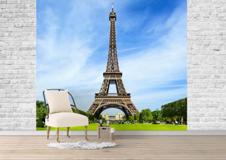 Fototapet, Turnul Eiffel înconjurat de frumusețile naturii