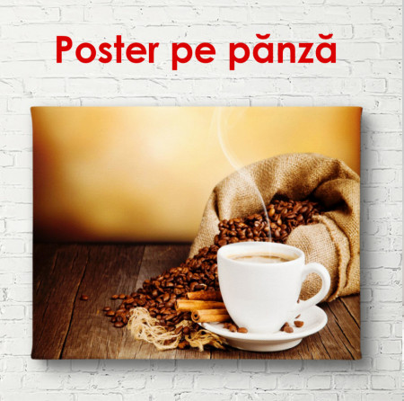 Poster, Ceașcă de cafea cu boabe de cafea pe un fundal auriu
