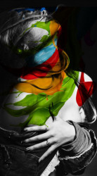 Poster, Imagine alb-negru a unei fete cu culori curcubeu