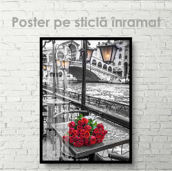 Poster, Trandafiri roșii în orașul alb-negru