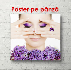 Poster, Fată cu machiaj violet aprins