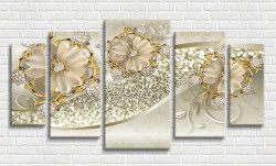 Tablou modular, Bijuterii în formă de flori în nuanțe aurii