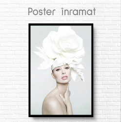 Poster, Fată și floare albă