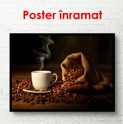 Poster, Ceașcă de cafea cu boabe de cafea pe un fundal maro