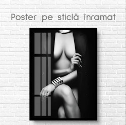 Poster, Figura feminina acoperita ușor