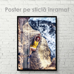 Poster, Fată într-un costum de baie galben
