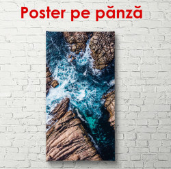 Poster, Vedere de sus a coastei stâncoase