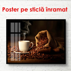 Poster, Ceașcă de cafea cu boabe de cafea pe un fundal maro