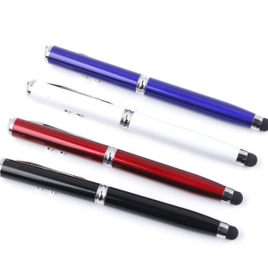 Stylus Pen Visiniu cu laser, lanterna si pix cu pasta neagra.