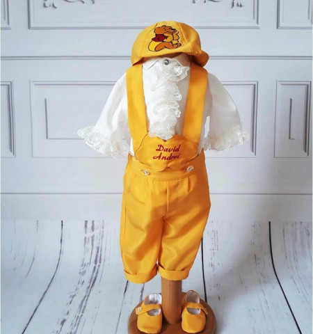 costum botez tematica winnie the pooh