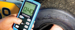 Tire pressure gauge with Infrared tire Pyrometer