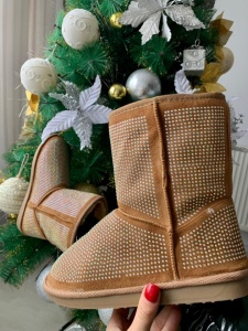 CIZME UGG COD: EDA STONE CAMEL