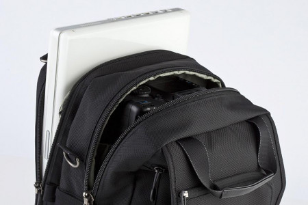 Think Tank Urban Disguise 35 V2.0 - geanta foto