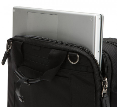 Think Tank Urban Disguise 40 Classic V2.0 - Black - geanta foto aniversara (10 ani de Think Tank Photo)