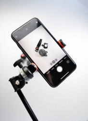 Manfrotto brat articulat cu adaptor camera si menghina