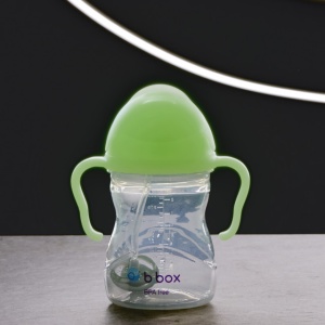 Cană cu pai B.Box, 240 ml, glow in the dark, +6 luni
