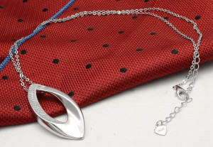 Pandantiv cu lantisor din argint --Tear Drop--