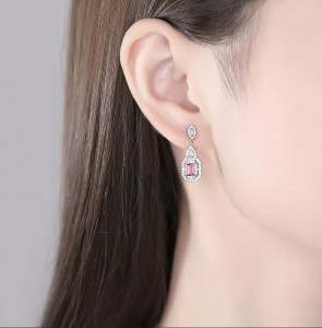 Cercei ARGINT Red Crystal Patrat Eleganti Arg398D