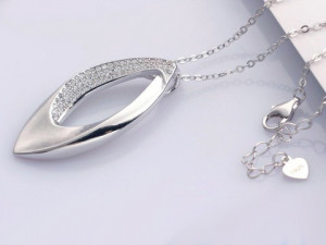 Pandantiv cu lantisor din argint --Tear Drop--