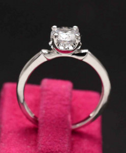Inel romantic de logodna din argint cu zirconiu alb cod ARG370E