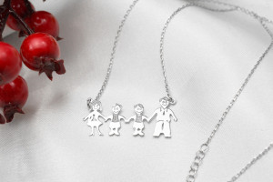 Lantisor din argint Family 4 persoane Mama, Tata si Doi Baieti Arg11E