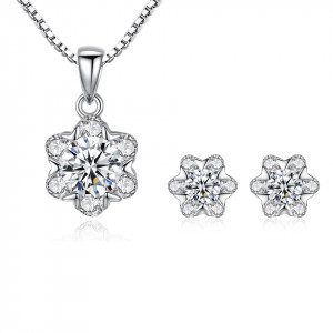 Set Colier Si Cercei Din Argint Iced Out Minimalist SET384