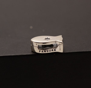 CHARM ARGINT 925 - PESTISOR - CHA1075