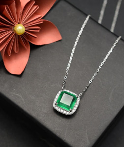 Lantisor Din Argint Smarald Verde Patrat Arg391F