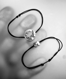 Complete world bracelets