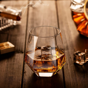 Set de 2 pahare diamant pentru vin sau whisky
