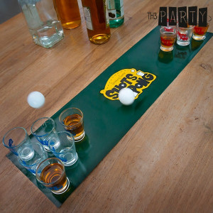 Joc de baut shoturi Shot Pong
