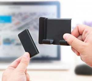 Suport cu clema multi-pozitii pentru mobil Cliplink InnovaGoods