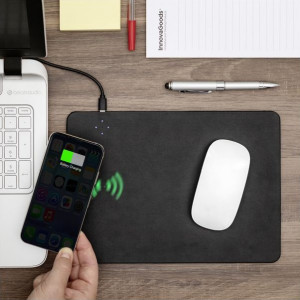 Mousepad cu incarcator wireless incorporat