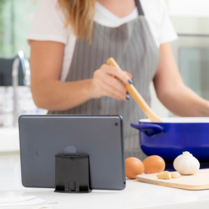 Suport cu clema multi-pozitii pentru mobil Cliplink InnovaGoods