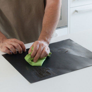 Set de 2 folii antiaderente reutilizabile pentru gratar si cuptor InnovaGoods